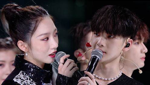 孟美岐,周震南聊c位重任,南南:跟着大哥们混