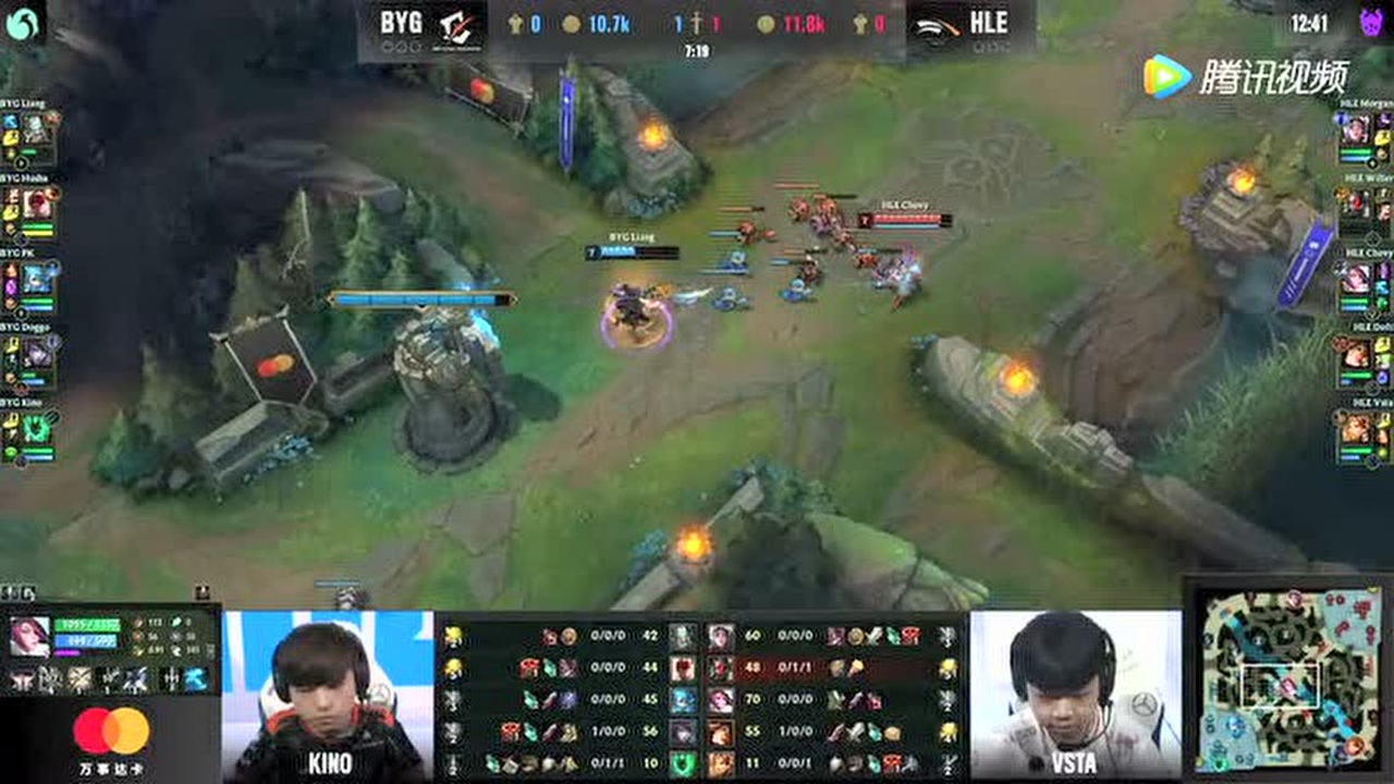 Deft赏金一枪拿下锤石一血 Kino死前出钩换掉Willer