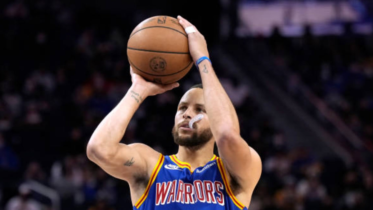 NBA官方公布最新一期MVP榜单 库里反超杜兰特重回榜首