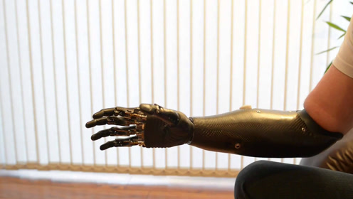 未来的义肢将拥有自然感觉可以像真实手臂一样