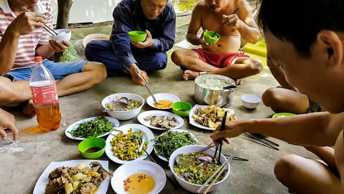 越南农家地道的一顿晚餐,样样都是纯天然野味,吃得真放心!