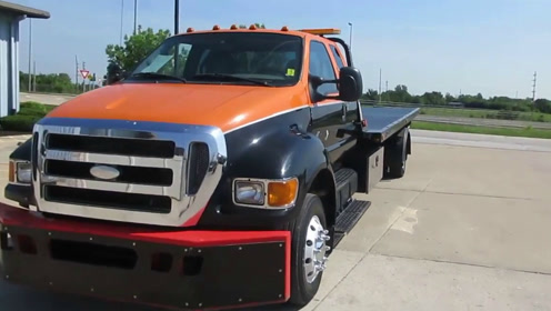 2008的年福特f650,加长版,21英尺钢板,这车开起来真霸气