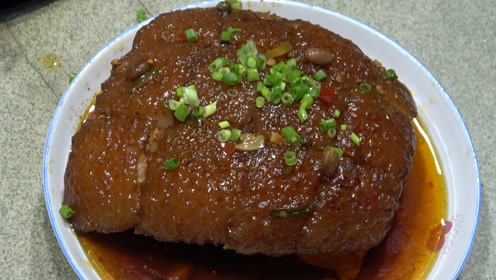 农村四哥:四川酒席上的坨子肉,王四家做了两碗,看得流口水