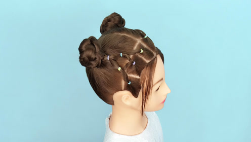 简单易学的一款小公主盘发发型 儿童发型绑扎方法