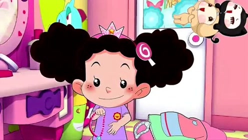 棉花糖把自己打扮成小公主,真是太漂亮了