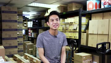 22岁年轻人开店推动“惜食”，每年卖掉几万件即将到期的产品