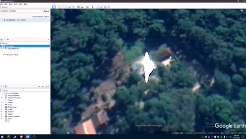 巴西UFO坠毁谷歌地图涂掉坠落点?居民潜入偷拍UFO