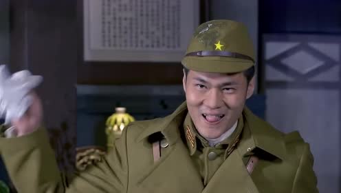 地雷战:就在高桥要糟蹋汪缜时,行天顺闯进来,到底还是父亲啊!