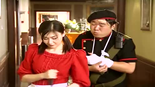 间:2020-01-04上传者:极品推销员电视剧:业余侦探0:02:01女子在车上为