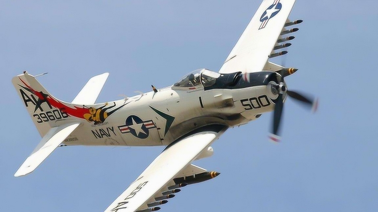 "天袭者"为何受美军青睐?与性能密不可分,还曾有专属炸弹