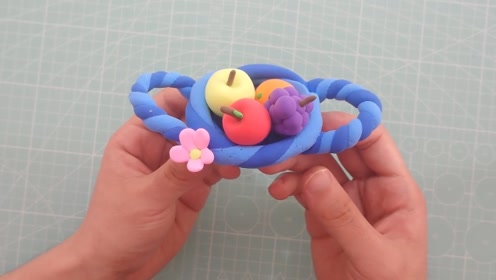 少儿兴趣学习《咸鱼宝宝手工课》彩泥小果篮,含多种常见水果捏法