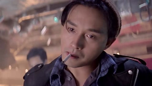 张国荣点烟耍帅,老阿姨都犯花痴