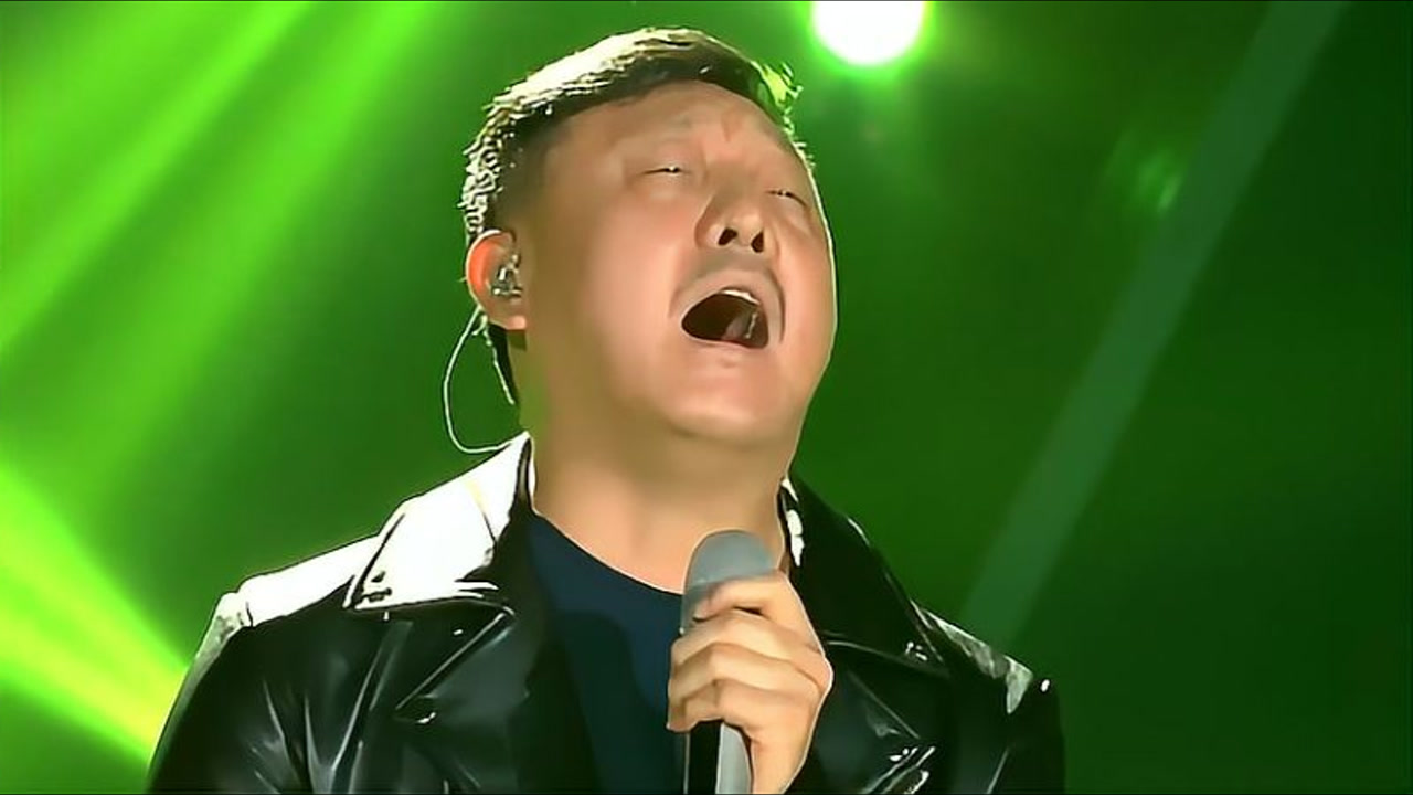 韩磊对汪峰下手了!唱《北京北京》听醉全场,一听就知道是老江湖