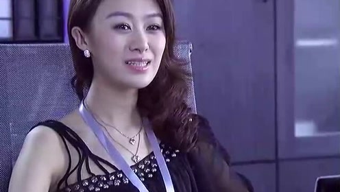 刘思佳刚坐上总经理的位置,上来就收员工东西,结果被打回原形!