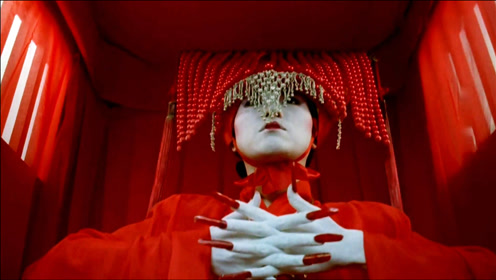 林正英僵尸片中鬼娶亲,小时候的阴影,许冠英逗女僵尸,太搞笑了