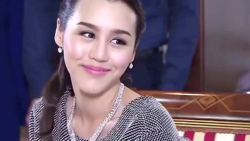 龚泊带芙蓉回家想让楠宁吃醋,没想到楠宁却只顾着花钱