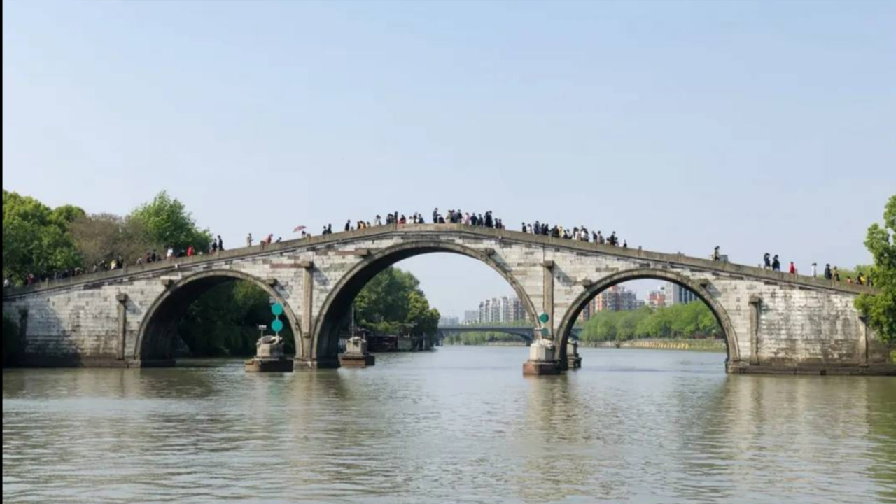杭州拱宸桥清朝影像,1925年拍摄建于大明王朝崇祯四年的古桥