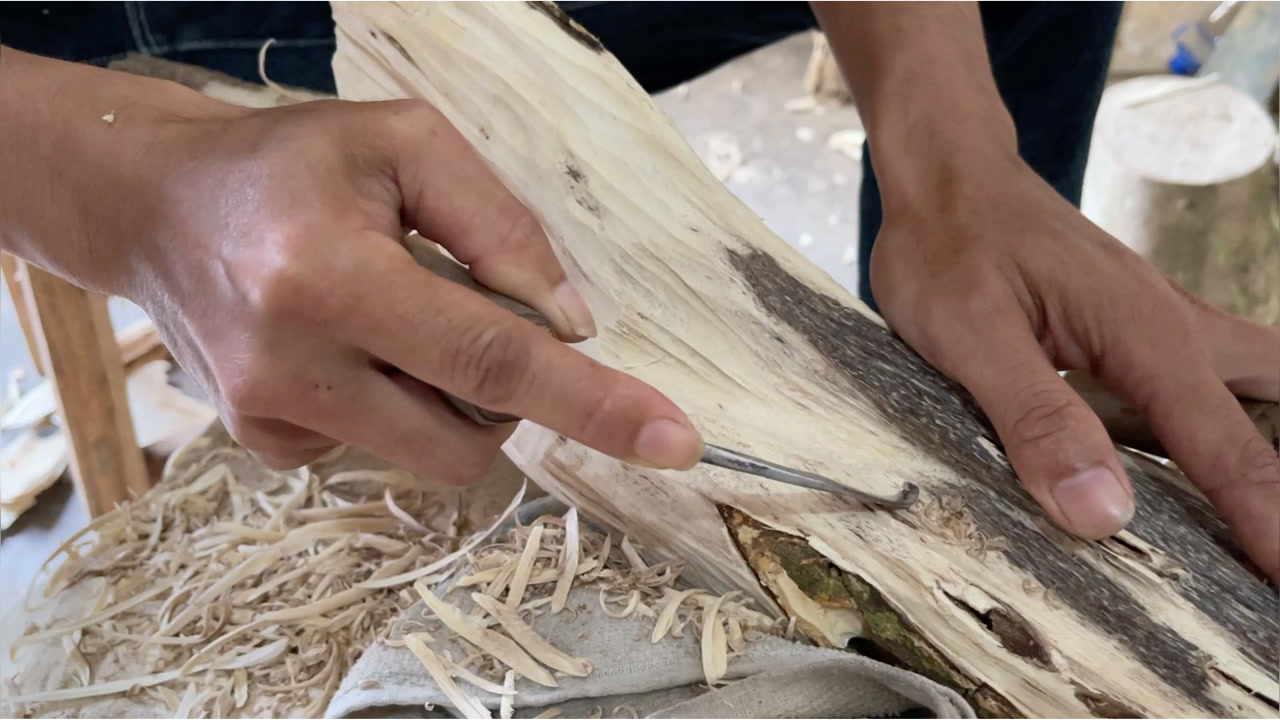 运气太好了！钩出一根两米长的沉香，能卖多少钱？真是让人大吃一惊