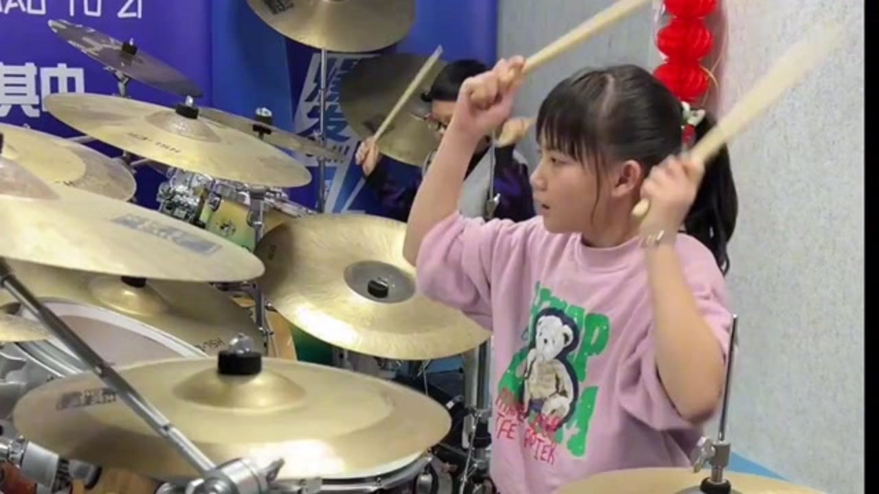 妞妞架子鼓演奏一曲《感谢》,感谢大家的一路陪伴!