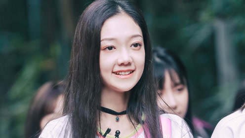 0:03:49敖心仪努力练习表情管理,希林通过考核瞬间泪崩时 间:2020-05
