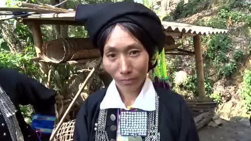 哈尼族 白宏头饰