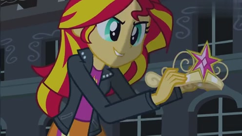 《小马国女孩》余晖烁烁变成了黑暗小马,友谊的力量使小马们