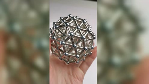 用迷你磁力棒做的足球烯结构
