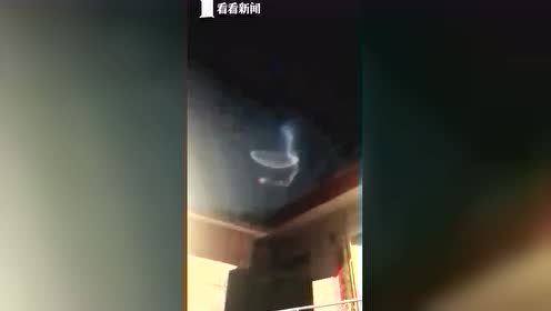 多地夜空惊现UFO！？原来是北斗卫星在高空变轨的图片