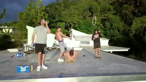 Mike Stud è¾è®¯è§é¢ I got a hotel suite you can slide on through hard d, soft sheets you can climb onto we was jumping o. è¾è®¯è§é¢