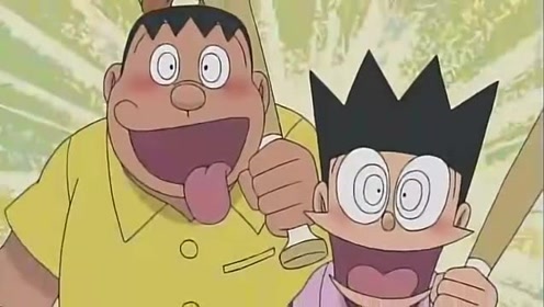 哆啦a梦:大雄抢静香衣服给自己的公主,胖虎小夫看见美女被迷住