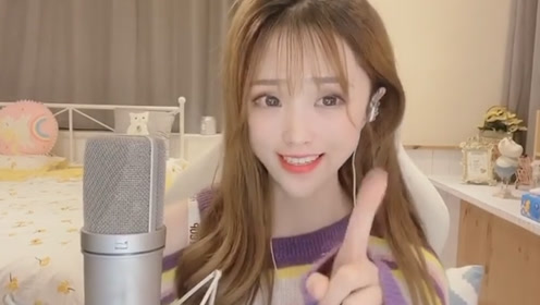 网红思思翻唱《酒醉的蝴蝶》,浑厚烟嗓令人回味无穷,太惊艳了!