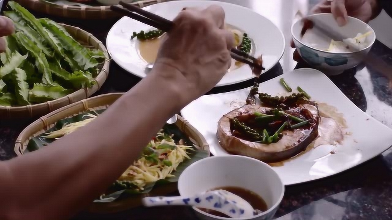 风味人间:只要一个东南亚青芒果,就能轻松检验鱼露品质!