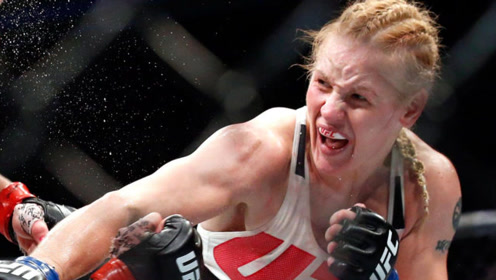 "母狮"阿曼达有多强?"子弹姐"都瞬间倒在她的重拳之下