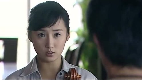 雪在烧:罗一在家练琴,不料被司青看见,司青却并不怪她撒谎