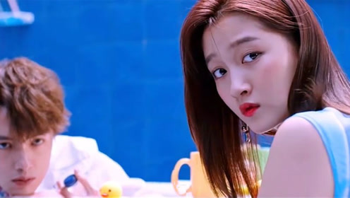 月半爱丽丝:200斤的胖女孩一夜变瘦,吸引无数帅哥,身材好果然不一