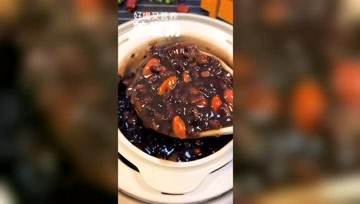 容易掉发的季节，教你做一锅养发粥