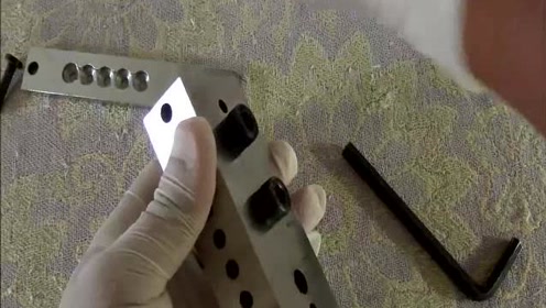 简 介:蟋蟀牌 铅模具用品时 间:2016-05-110:04:37筛选用户