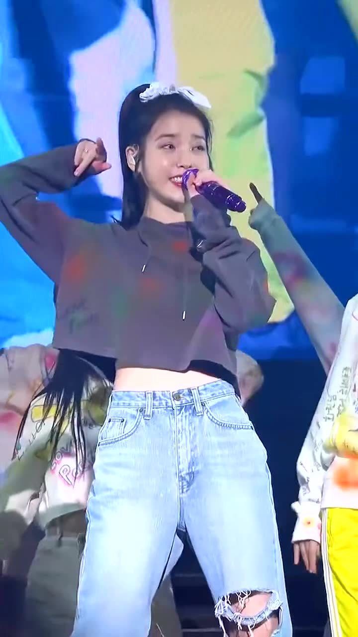 【iu】这就是你们公司最不会跳舞的艺人吗?拿来吧你!