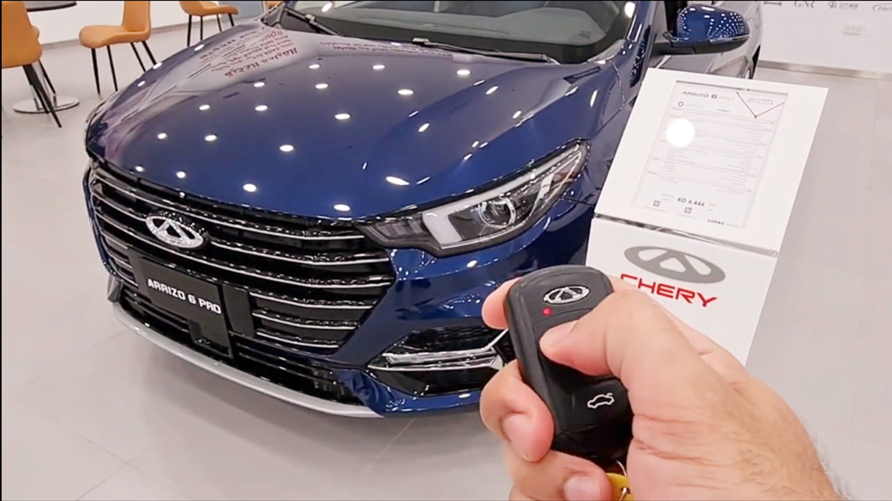 国产全新神车,2021款奇瑞艾瑞泽6pro到店,按下钥匙才知道有多帅