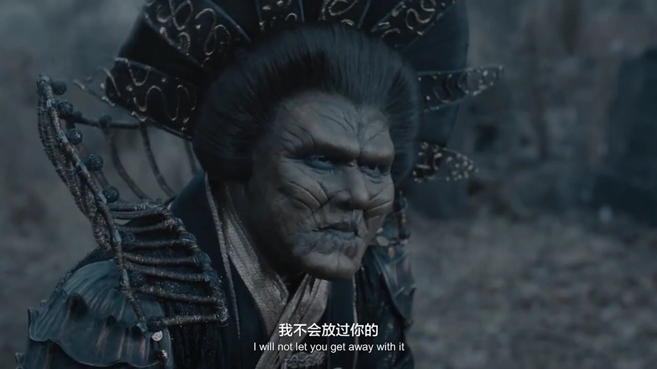 千年树精吸食人类精气修炼,燕赤霞一招便破了其道行,灰飞烟灭!
