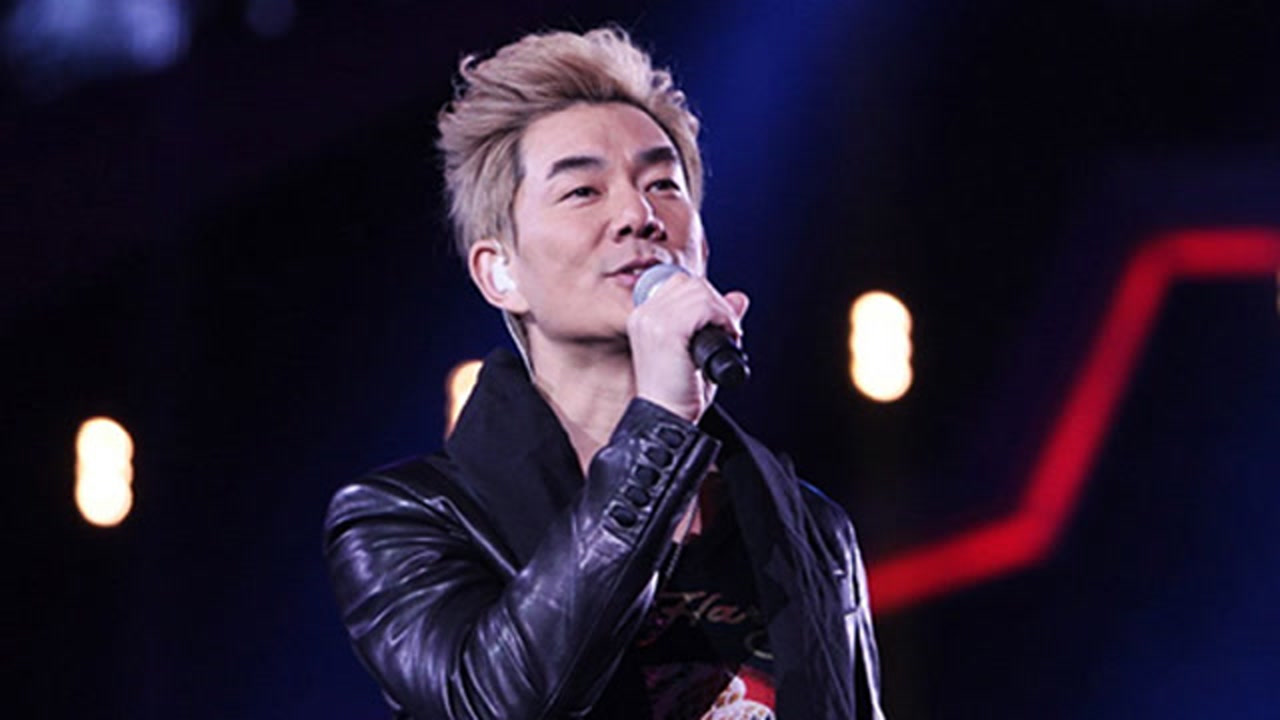 歌声飘过三十年当原唱一开口满满都是当年的回忆