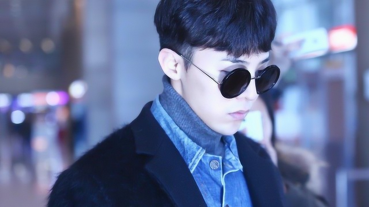 权志龙平头造型现场演绎《black》第一次看gd唱得这么走心