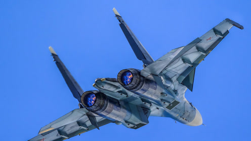 乌克兰苏27在国际航展机动展示 红色铁翼!个人心目中最美战机!