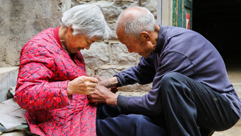 财约你丨恋爱是年轻人专属?老年人的爱情才叫爱到燃情