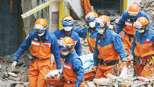 汶川地震时,日本派的救援队真的纯属来帮忙?举动让人不得不怀疑