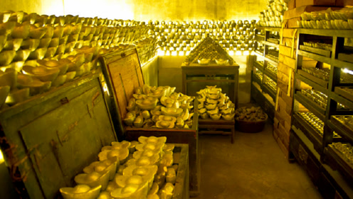 古墓棺椁打开后,到处都是黄金!