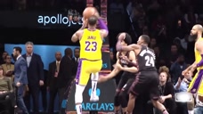 非要加点难度？盘点NBA那些给自己加难度超精彩时刻