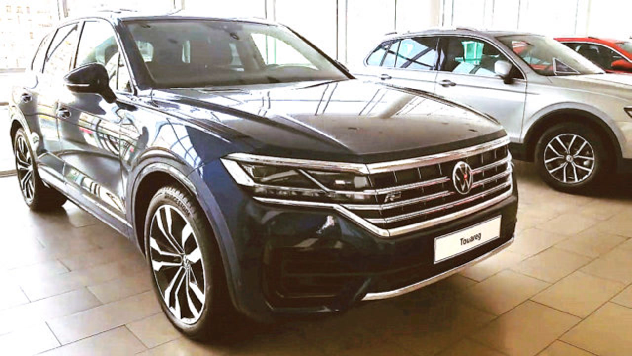 2021款大众途锐到店实拍,有这颜值和内饰,我忘记了宝马x5!