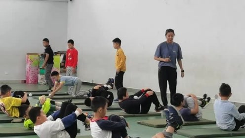 前滚翻 腾讯视频