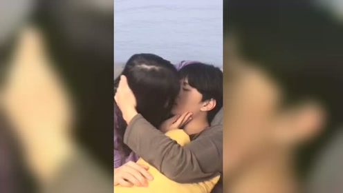接吻教学视频 网址a300 cc 腾讯视频